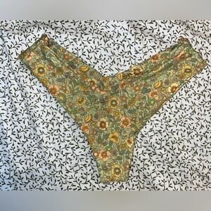 SKatie Mandi bottoms in Barcelona